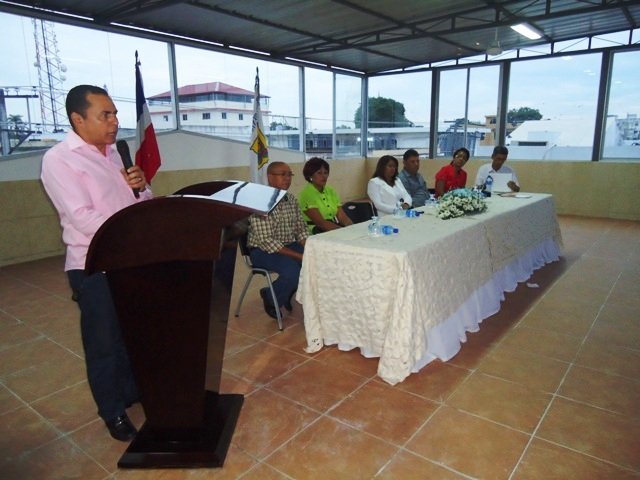Alcalde Municipal Lic. Remberto Cruz En Moca, presenta Plan Municipal Desarrollo